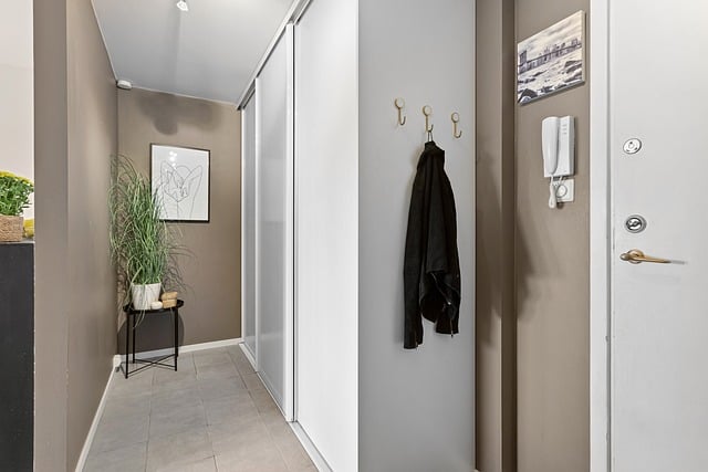 vestavěné skříně